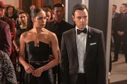Macy Vaughn (Madeleine Mantock, l.); Harry Greenwood (Rupert Evans, r.)