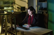 Francesca Polidoro (Julia Goldberg) macht eine erschreckende Entdeckung. Francesca Polidoro (Julia Goldberg) macht eine erschreckende Entdeckung.