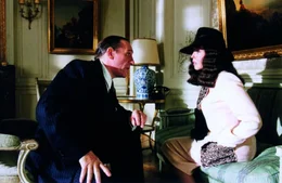 Viviane Denvers (Isabelle Adjani) und Jean-Etienne Beaufort (G&eacute;rard Depardieu) kommen sich n&auml;her.