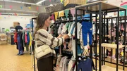 Preistreiber Kinderkleidung: Katharina S. kauft Kindersachen nur secondhand ein und spart so viel Geld. Preistreiber Kinderkleidung: Katharina S. kauft Kindersachen nur secondhand ein und spart so viel Geld.