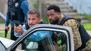 Kevin Atwater (LaRoyce Hawkins, r.)