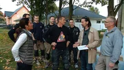 Die Bauretter bei der Einsatzbesprechung. Die Bauretter bei der Einsatzbesprechung.