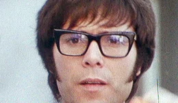 Anfang der 70er Jahre besuchte Pop-Idol Cliff Richard (Foto) West-Berlin. Zum 80. Geburtstag des S&auml;ngers zeigt das rbb Fernsehen noch einmal &bdquo;Cliff in Berlin&ldquo; - zw&ouml;lf gro&szlig;e Songs und ein Bummel durch die geteilte Stadt.