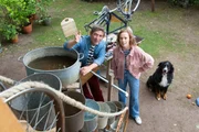 Fritz (Guido Hammesfahr, l.) und Emmy (Nele Niemeyer, r.) wollen unbedingt ein „Perpetuum Mobile“ erschaffen. Fritz (Guido Hammesfahr, l.) und Emmy (Nele Niemeyer, r.) wollen unbedingt ein „Perpetuum Mobile“ erschaffen.