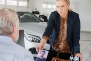 Tilda (Malin Levanon) will mehr über den getöteten Samir herausfinden. Tilda (Malin Levanon) will mehr über den getöteten Samir herausfinden.