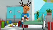 Super-Edgar besucht den kleinen, verletzten Vogel im Krankenhaus.