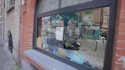 Das Caf&eacute; Les B&eacute;guines war fr&uuml;her ein Treffpunkt von Mitgliedern der islamistischen Terrorszene.