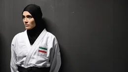 Um sich ihren Traum von einer Goldmedaille zu erf&uuml;llen, widersetzt sich die iranische Judoka Leila Hosseini (Arienne Mandi) ihrer eigenen Regierung, die sie bei der WM zu einem Turnierabbruch zwingen will und dabei auch nicht vor Einsch&uuml;chterungen zur&uuml;ckschreckt.