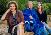 Heidi (Margarita Broich, li.) mit Tochter Toni (Diana Amft) und Exmann Kurt (Uwe Ochsenknecht). Heidi (Margarita Broich, li.) mit Tochter Toni (Diana Amft) und Exmann Kurt (Uwe Ochsenknecht).
