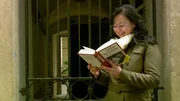 Fremdenführerin Frau Iontcheva liest aus dem Roman Josefine Mutzenbacher. Fremdenführerin Frau Iontcheva liest aus dem Roman Josefine Mutzenbacher.