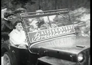 Der Breitlahner-Express oder auch &bdquo;Vater-unser-Jeep&ldquo; bringt die Touristen nach Ginzling.