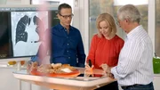 Die Ern&auml;hrungs-Docs: Matthias Riedl, Anne Fleck und J&ouml;rn Klasen beraten gemeinsam den richtigen Weg f&uuml;r ihre Patienten.