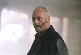 Kommt einer ungeheuerlichen Verschw&ouml;rung auf die Spur: Ex-Bulle Schiffer (Jean Reno) ...
