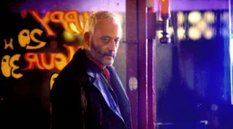 Der wegen brutaler Methoden zwangspensionierte Ex-Flic Schiffer (Jean Reno) wird zu einer mysteri&ouml;sen Mordserie an rothaarigen Frauen hinzugezogen. Eine lebensgef&auml;hrliche Ermittlung nimmt ihren Lauf ...