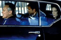 Nun sitzen Suzanne (Lara Flynn Boyle, r.) und Michael (Nicolas Cage, M.) in der Falle: Der echte Killer Lyle (Dennis Hopper, l.) hat sie in seine Gewalt gebracht und dies verhei&szlig;t nichts Gutes ...