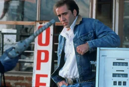 Ohne Geld, ohne Benzin und ohne festen Wohnsitz erreicht Michael (Nicolas Cage) das W&uuml;stennest Red Rock. Er hofft, dort einen Job zu bekommen, doch dann ger&auml;t er in ein Netz aus L&uuml;gen und Intrigen  ...