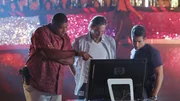 Walter (Omar Miller), Dave (Wes Ramsey) und Ryan (Jonathan Togo) sichten die Aufzeichnung des Roller-Derbys, um herauszufinden, wer es auf Connie abgesehen hat. Walter (Omar Miller), Dave (Wes Ramsey) und Ryan (Jonathan Togo) sichten die Aufzeichnung des Roller-Derbys, um herauszufinden, wer es auf Connie abgesehen hat.