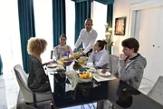 Sind Ines, Melissa, Maria und Jascha nun eine richtige Familie? Sind Ines, Melissa, Maria und Jascha nun eine richtige Familie?