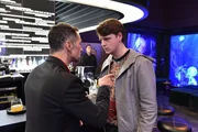 Boris bewahrt Jascha vor einer großen Dummheit ... Boris bewahrt Jascha vor einer großen Dummheit ...