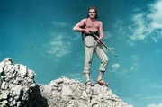 Auf der Insel Monte Christo sucht Edmond Dantès (Jean Marais) nach einem Schatz, der ihn zum reichsten Mann der Welt machen wird. Auf der Insel Monte Christo sucht Edmond Dantès (Jean Marais) nach einem Schatz, der ihn zum reichsten Mann der Welt machen wird.