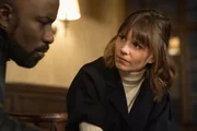 David Acosta (Mike Colter, l.); Kristen Bouchard (Katja Herbers, r.) David Acosta (Mike Colter, l.); Kristen Bouchard (Katja Herbers, r.)