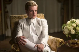 Peeta (Josh Hutcherson) ist in die F&auml;nge des manipulativen Pr&auml;sidenten Snow geraten. Wird er jetzt tats&auml;chlich seinen eigenen Distrikt verraten? Und passiert jetzt mit seiner Liebe zu Katniss?