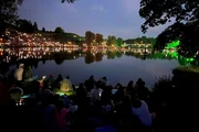 Abendstimmung am Münchener Olympiasee. Abendstimmung am Münchener Olympiasee.