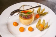 Eierlikör Créme Brulée von Patron und Küchenchef Karl Wolfsberger vom Wirtshaus Wolfsberger in Ottakring. Eierlikör Créme Brulée von Patron und Küchenchef Karl Wolfsberger vom Wirtshaus Wolfsberger in Ottakring.