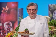 Hans Jörg Bachmeier kocht im Studio. Hans Jörg Bachmeier kocht im Studio.