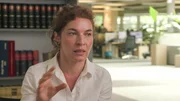 Nachrichten-Agenturen leben von Vertrauen und Verlässlichkeit durch kritische Überprüfung von Informationen. APA-Chefredakteurin Maria Scholl betont, wie wichtig der Faktencheck ist. Nachrichten-Agenturen leben von Vertrauen und Verlässlichkeit durch kritische Überprüfung von Informationen. APA-Chefredakteurin Maria Scholl betont, wie wichtig der Faktencheck ist.