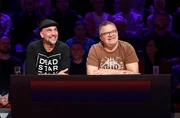Rateteam-Kapitän Elton (r.) und der Fussballspieler Markus Babbel (l.) bilden ein Rateteam. Rateteam-Kapitän Elton (r.) und der Fussballspieler Markus Babbel (l.) bilden ein Rateteam.