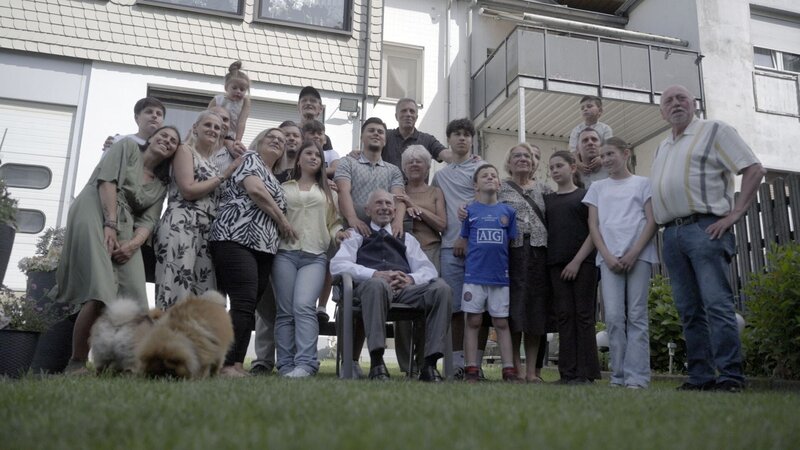 Die Aydins in Almanya – Eine deutsch-türkische Familiengeschichte (D, 2026)