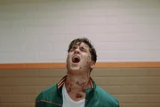 Sebastian (Oscar Zia) ist kurz davor, wortwörtlich zu explodieren. Sebastian (Oscar Zia) ist kurz davor, wortwörtlich zu explodieren.
