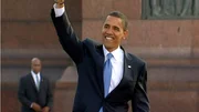 Das Jahr 2008 &ndash; Berlin nimmt Abschied vom Flughafen Tempelhof, in Kneipen und Restaurants darf nicht mehr geraucht werden und US-Pr&auml;sidentschaftskandidat Barack Obama spricht vor der Siegess&auml;ule. Eine Berlin-Chronik der Superlative: F&uuml;nf Jahrzehnte von 1961, dem Jahr des Mauerbaus, bis 2009, als Berlin eine Weltstadt im 21. Jahrhundert ist. - Barack Obama zu Gast in Berlin