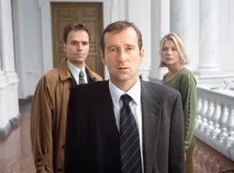 Frank Neu (Peter Lohmeyer, Mitte) glaubt irrt&uuml;mlich, dass Steffis (Ursula Karven) Ex-Mann Alexander (Jean-Theo Jost) ein Nebenbuhler ist.