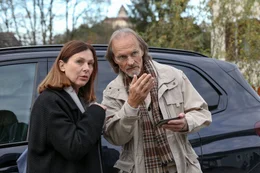 Nicole Sturm (Bettina Mittendorfer), Dr. Stelzhammer (Eisi Gulp).
