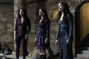 (v.l.n.r.) Macy Vaughn (Madeleine Mantock); Mel Vera (Melonie Diaz); Maggie Vera (Sarah Jeffery) (v.l.n.r.) Macy Vaughn (Madeleine Mantock); Mel Vera (Melonie Diaz); Maggie Vera (Sarah Jeffery)