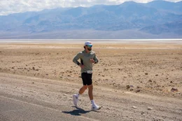 Red-Bull-Athlet Arda Saat&ccedil;i beim Lauf im Rahmen der &bdquo;Red Bull Cyborg Season Ultra 600&ldquo; im Death Valley (Kalifornien, USA) am 5. Mai 2026.