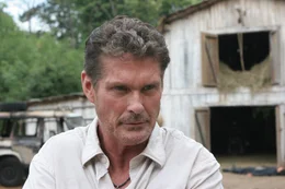 Der S&ouml;ldner Hammett (David Hasselhoff) l&auml;sst sich von einem Milliard&auml;r anheuern, eine gef&auml;hrliche Schlange zu jagen, die helfen k&ouml;nnte, eine t&ouml;dliche Krankheit zu heilen. Wird es ihm gelingen?
