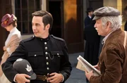 ONE MURDOCH MYSTERIES, „Der Streuner“. Constable Crabtree (Johnny Harris, l.) ONE MURDOCH MYSTERIES, „Der Streuner“. Constable Crabtree (Johnny Harris, l.)