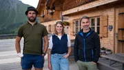 Von links: Vinzenz Bietsch, Johanna Bietsch und Marcus Fahn auf der Alpe Bierenwang.