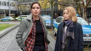 Nicht auf einer Wellenlänge: Almila Bagriacik als Mila Sahin, Karoline Schuch als Elli Krieger Nicht auf einer Wellenlänge: Almila Bagriacik als Mila Sahin, Karoline Schuch als Elli Krieger