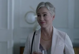 Natalie Teeger (Traylor Howard)