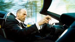 Spezialkurier Frank Martin (Jason Statham) wird ein eine Verschw&ouml;rung eines kolumbianischen Drogenkartells gegen einen einflussreichen Politiker verwickelt. Frank l&auml;sst nichts unversucht, um die Drahtzieher zur Strecke zu bringen.