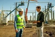 Paul Krisai im größten Solarpark Ungarns. Das Land ist europäischer Spitzenreiter bei der Stromproduktion aus Sonnenkraft. Paul Krisai im größten Solarpark Ungarns. Das Land ist europäischer Spitzenreiter bei der Stromproduktion aus Sonnenkraft.