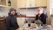 Nach dem Ende seines Praktikums wurden Pascal die Bürgergeldbezüge gestrichen. Nun muss er mit Mutter Beate zum Jobcenter. Nach dem Ende seines Praktikums wurden Pascal die Bürgergeldbezüge gestrichen. Nun muss er mit Mutter Beate zum Jobcenter.