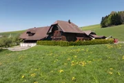 True Crime Schweiz Tödliche Probefahrt – Das nette Ehepaar von nebenan im Visier, Folge 2: Hof Utzigen True Crime Schweiz Tödliche Probefahrt – Das nette Ehepaar von nebenan im Visier, Folge 2: Hof Utzigen