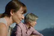 Die Eltern vermissen ihre Tochter: Camille Figuereo als Nicole, Felipe Castro als Julien Die Eltern vermissen ihre Tochter: Camille Figuereo als Nicole, Felipe Castro als Julien