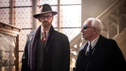 v.li.: Gabriel Book (Mark Gatiss), E (Simon Callow)