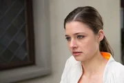 Lisa (Svenja Jung) wird vor Augen gef&uuml;hrt, dass sie alle Simon ausgeliefert sind...